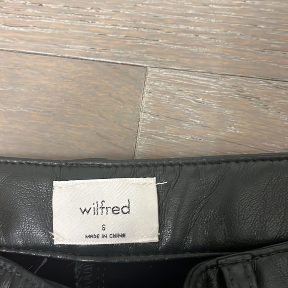Aritzia (Wilfred) Vegan Leather Pants - Picture 6 of 7
